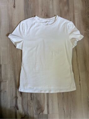 Musera White Tagged Crewneck Tee
